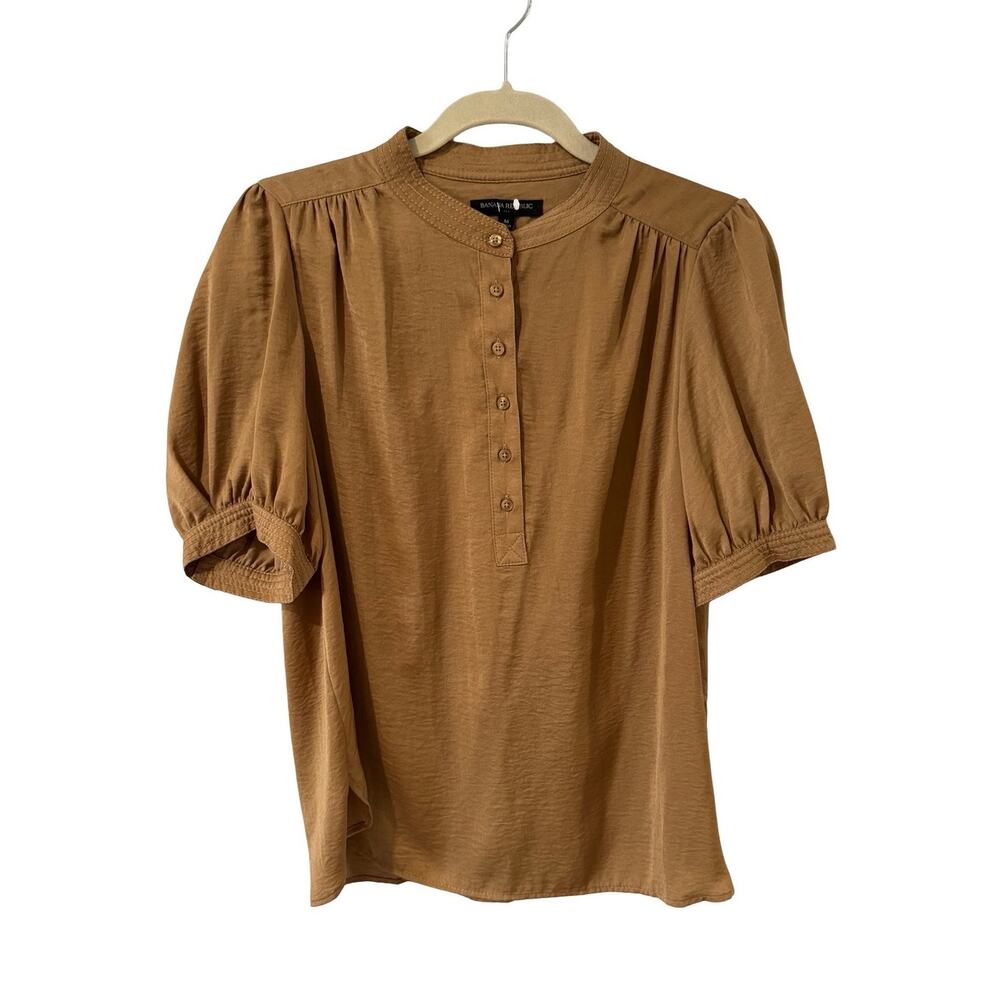 Banana Republic Top Bundle M Olive Faux Suede Tee NWT & Tan Blouse - Picture 5 of 9